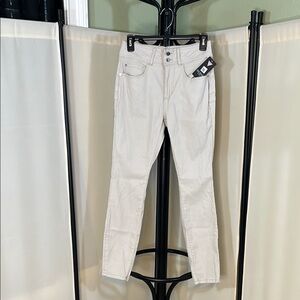 Guess Cream Skinny Jeans with Smooth Denim Texture